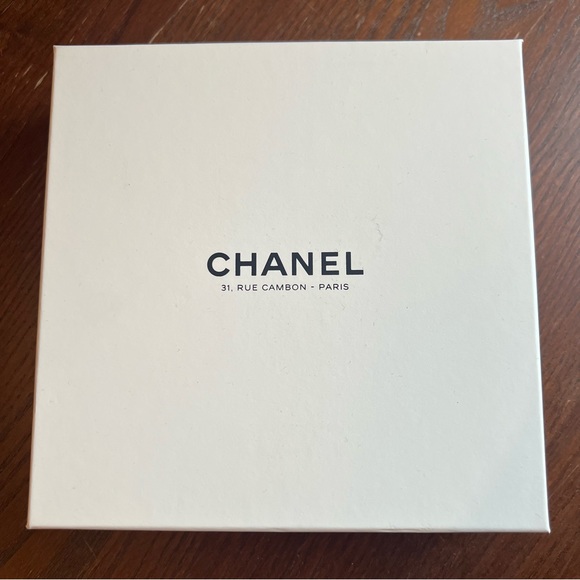 Chanel Chain and Leather Interlocking Necklace - Picture 6 of 7